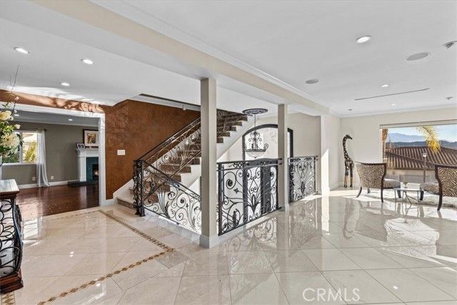 3435 Oakmont View Drive, Glendale, CA 91208