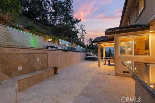 3435 Oakmont View Drive, Glendale, CA 91208