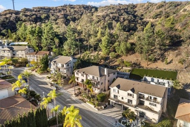 3435 Oakmont View Drive, Glendale, CA 91208