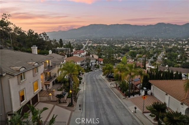 3435 Oakmont View Drive, Glendale, CA 91208