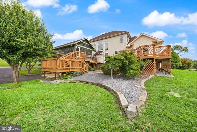 99 FOX LN, White Post, VA 22663