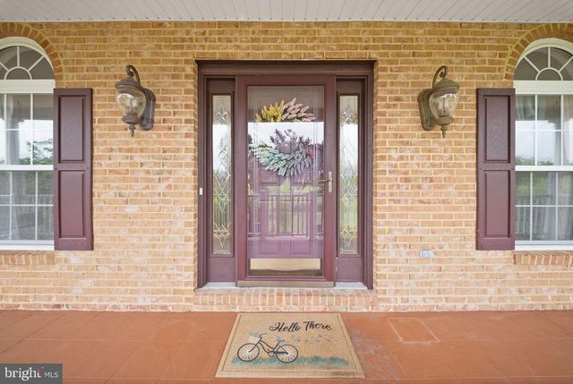 99 FOX LN, White Post, VA 22663