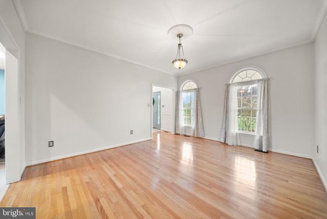 99 FOX LN, White Post, VA 22663