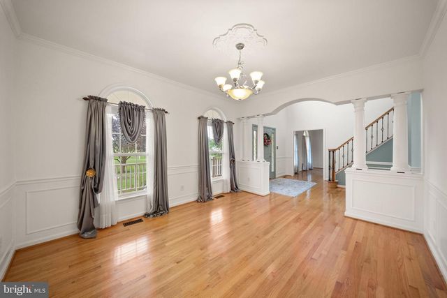99 FOX LN, White Post, VA 22663
