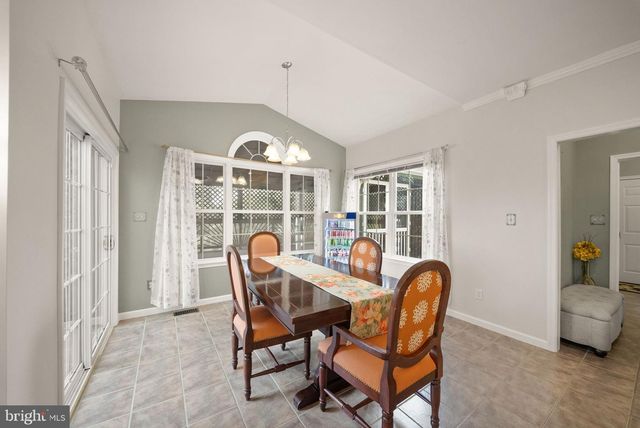 99 FOX LN, White Post, VA 22663