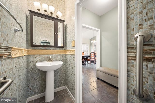 99 FOX LN, White Post, VA 22663