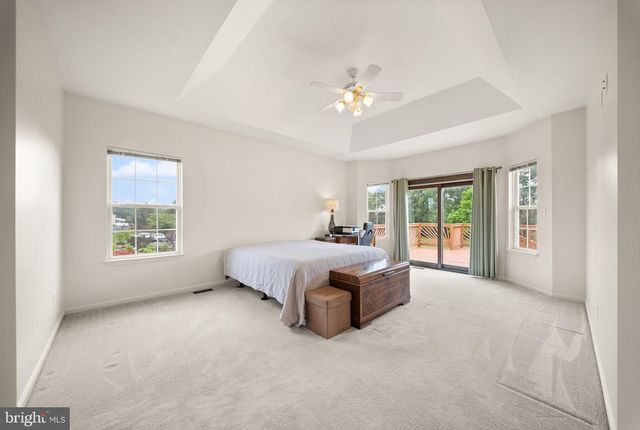 99 FOX LN, White Post, VA 22663