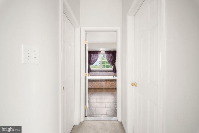 99 FOX LN, White Post, VA 22663