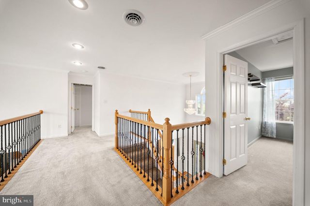 99 FOX LN, White Post, VA 22663