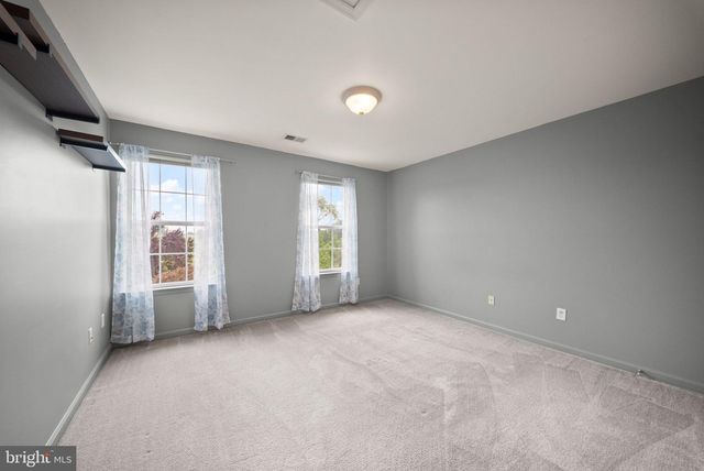 99 FOX LN, White Post, VA 22663