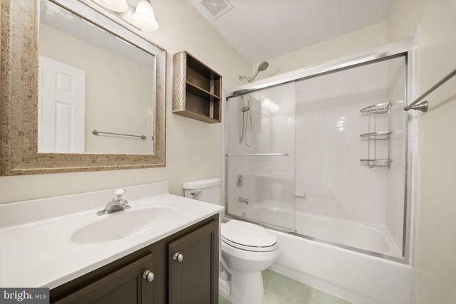 99 FOX LN, White Post, VA 22663