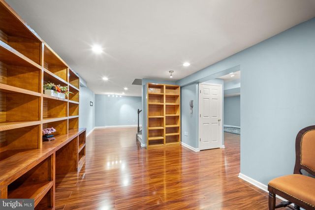 99 FOX LN, White Post, VA 22663
