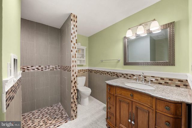 99 FOX LN, White Post, VA 22663