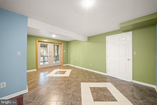 99 FOX LN, White Post, VA 22663