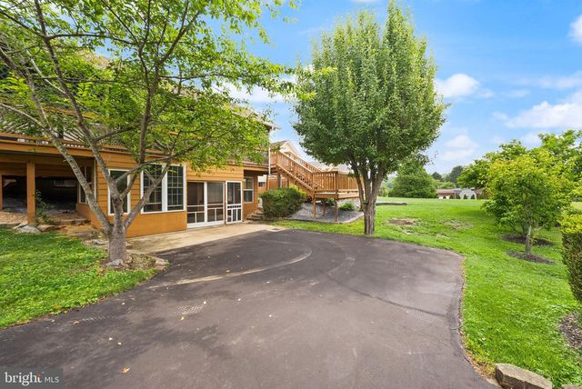 99 FOX LN, White Post, VA 22663