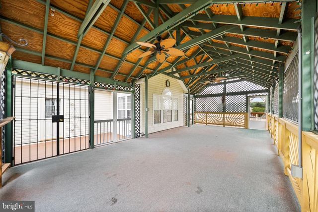 99 FOX LN, White Post, VA 22663