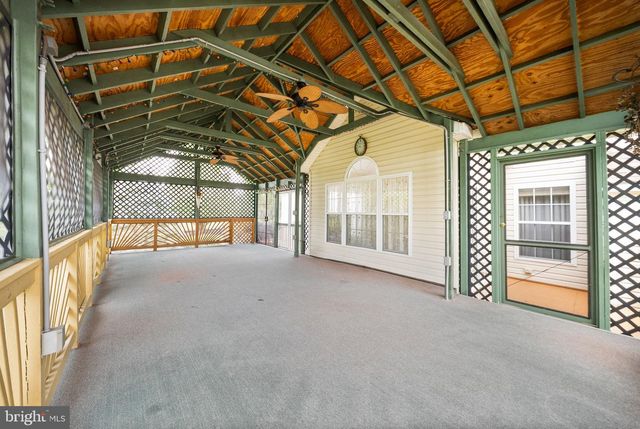 99 FOX LN, White Post, VA 22663