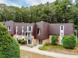 6 Shadowbrook Ln 36, Milford, MA 01757