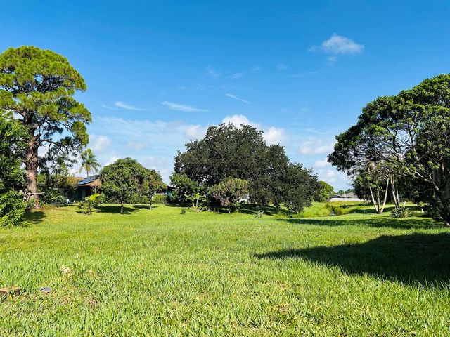 2486 SE WISHBONE Road, Port St. Lucie, FL 34952