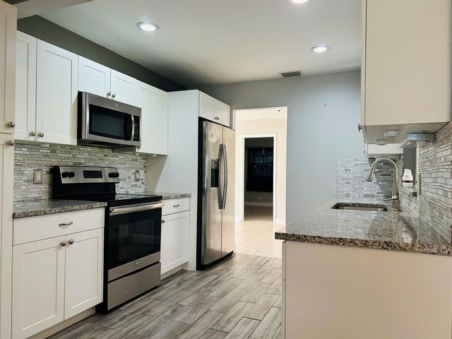 2486 SE WISHBONE Road, Port St. Lucie, FL 34952