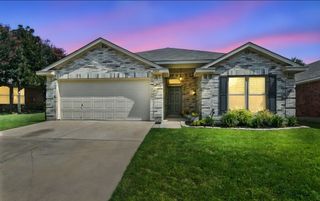 5504 Ridge View Drive, Watauga, TX 76137