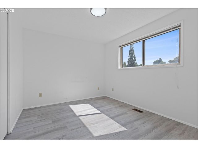 4547 Nw TUMALO Ct, Portland, OR 97229