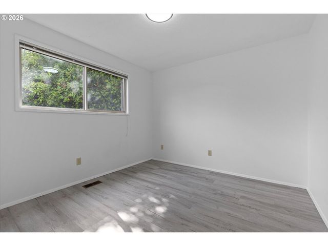 4547 Nw TUMALO Ct, Portland, OR 97229