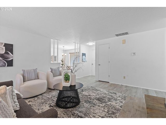 4547 Nw TUMALO Ct, Portland, OR 97229