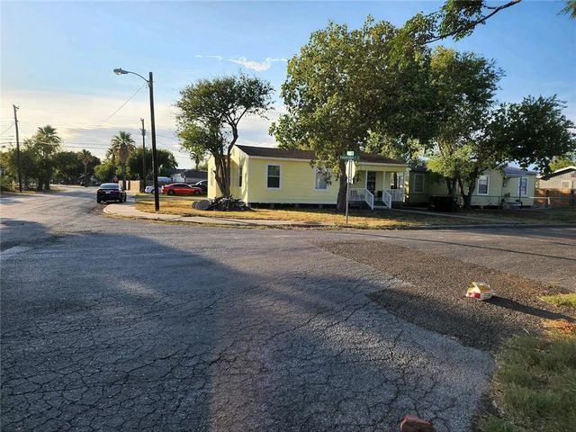 133 E Vanderbilt Dr, Corpus Christi, TX 78415