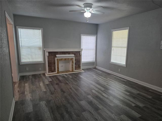 133 E Vanderbilt Dr, Corpus Christi, TX 78415