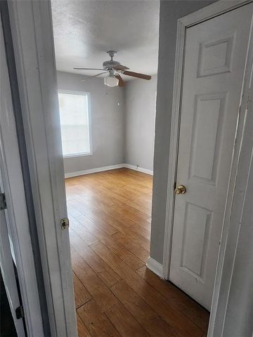 133 E Vanderbilt Dr, Corpus Christi, TX 78415