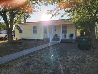 133 E Vanderbilt Dr, Corpus Christi, TX 78415