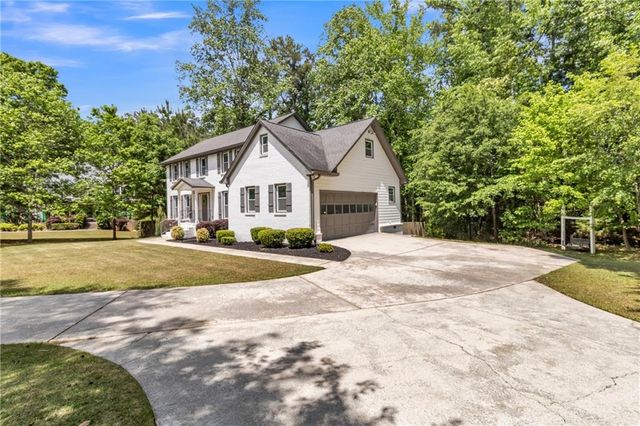 135 London Berry Court, Tyrone, GA 30290