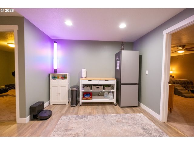 786 NORTH VIEW Dr, Winchester, OR 97495