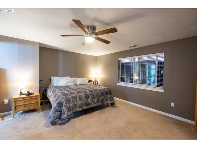 786 NORTH VIEW Dr, Winchester, OR 97495