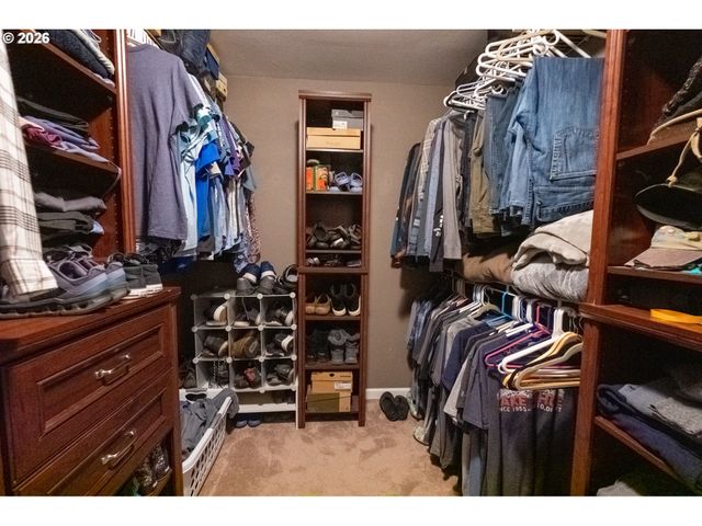 786 NORTH VIEW Dr, Winchester, OR 97495