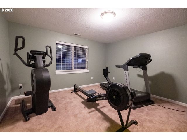 786 NORTH VIEW Dr, Winchester, OR 97495