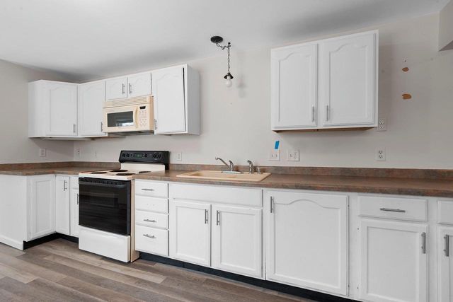 197 E 9TH STREET, Fond Du Lac, WI 54935