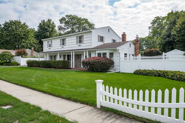 14 Osage Drive, Huntington Station, NY 11746
