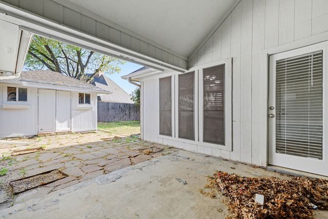 505 Springhill Drive, Hurst, TX 76054