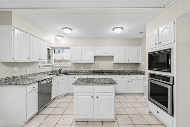 505 Springhill Drive, Hurst, TX 76054