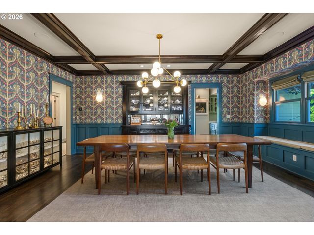 6228 Sw SWEETBRIAR Ct, Portland, OR 97221