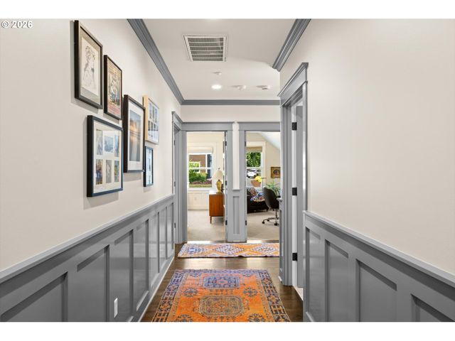 6228 Sw SWEETBRIAR Ct, Portland, OR 97221