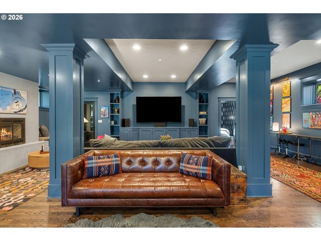 6228 Sw SWEETBRIAR Ct, Portland, OR 97221