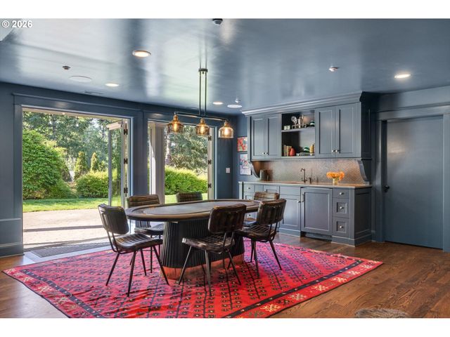 6228 Sw SWEETBRIAR Ct, Portland, OR 97221