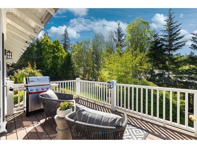 6228 Sw SWEETBRIAR Ct, Portland, OR 97221