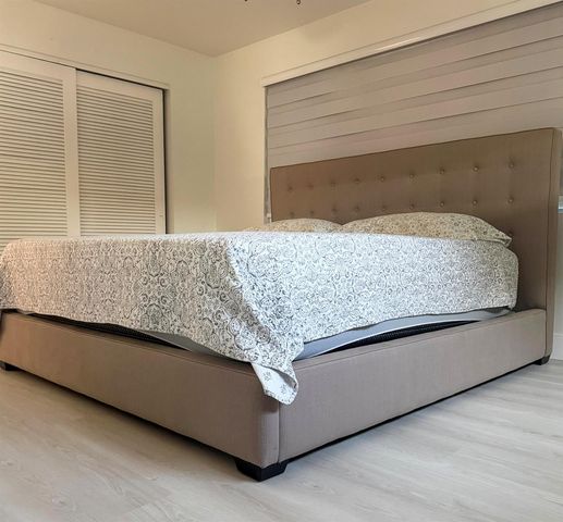 80 Cleveland Road, Lake Worth, FL 33467
