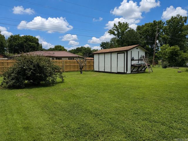 11 Glade Rd., Jacksonville, AR 72076