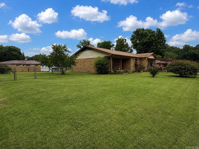 11 Glade Rd., Jacksonville, AR 72076