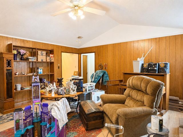 11 Glade Rd., Jacksonville, AR 72076